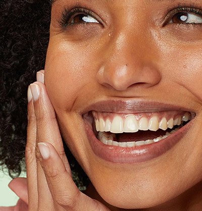 Model, fight dull skin